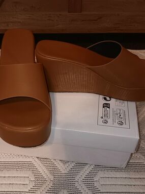 H&M Women’s Platform Slide Sandals in Brown
